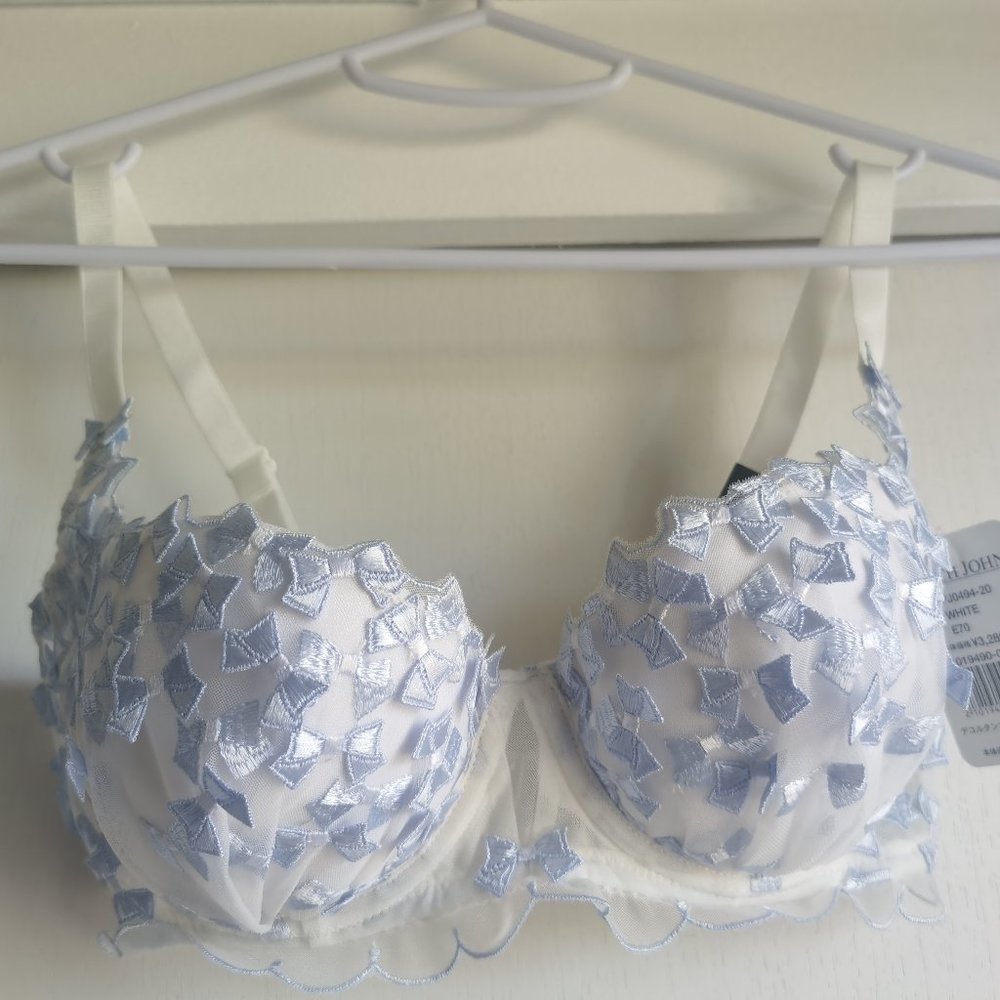 NWT cute Peach John Bra 70E with tag